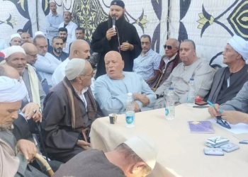 أزمة في المنيا بعد جلسة صلح عرفية تنهي بتهجير أسرة مسيحية وفرض غرامة مليون جنيه