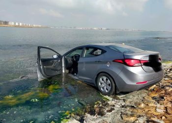 سقوط سيارة ملاكي في مياه